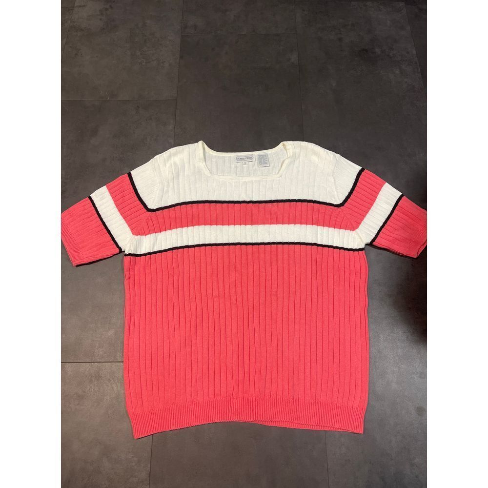 Jeanne Pierre Ribbed Color Block Sweater - Chic Red & White Design B-16